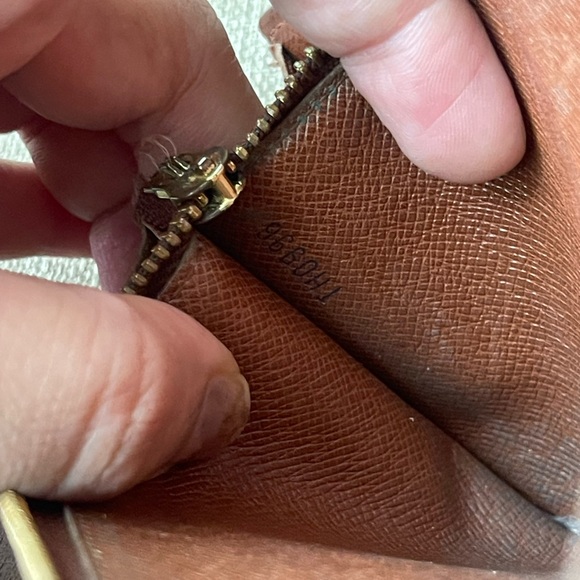 Authentic Louis Vuitton monogram long wallet TH0996 (H02) - Picture 12 of 16